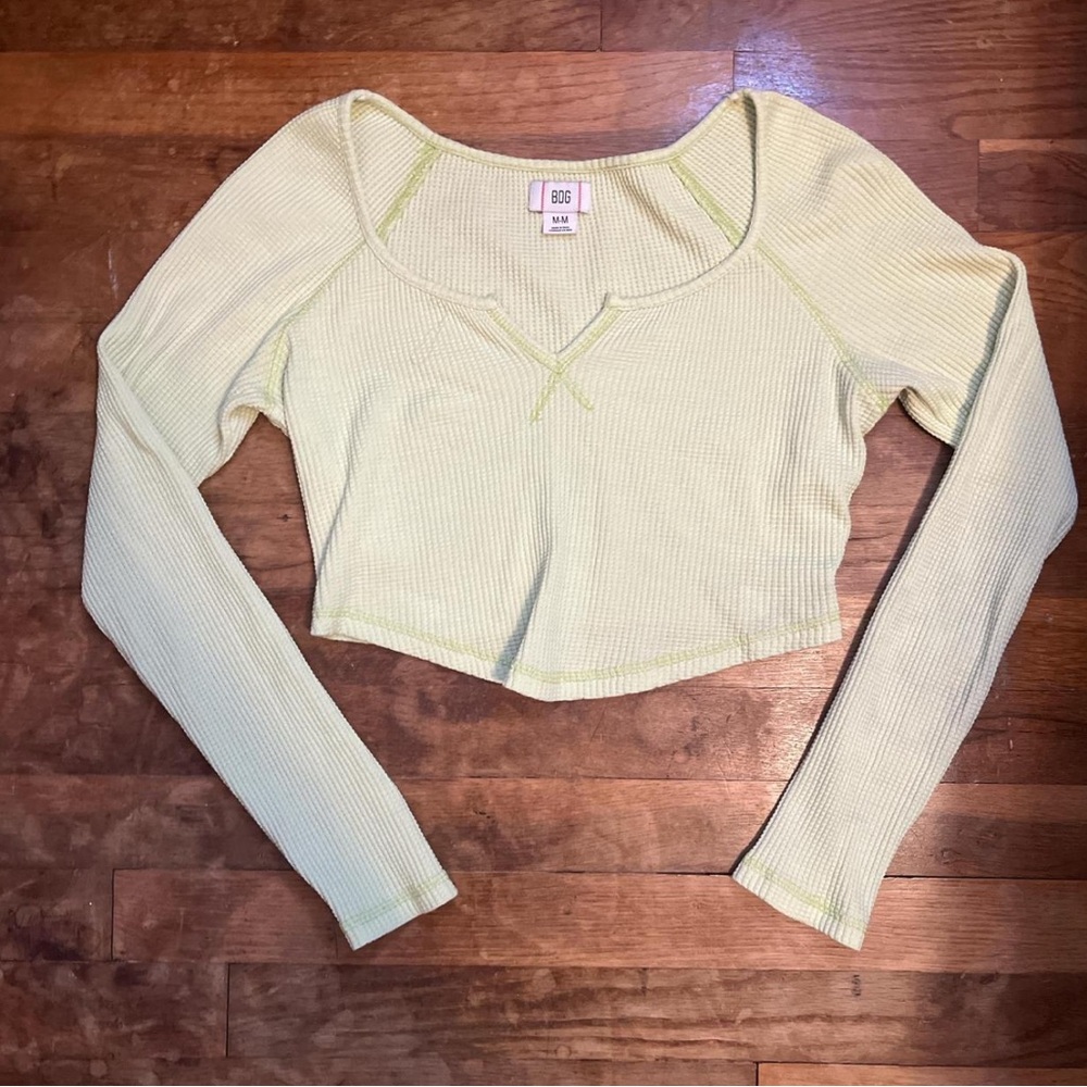 BDG Cream Cropped Blouse Fitted Style